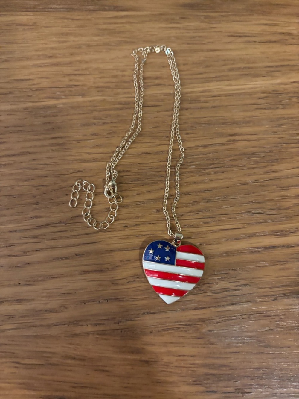Patriotic Heart Pendant Necklace Gold Tone Red White Blue 5th of July NEW - Picture 4 of 6